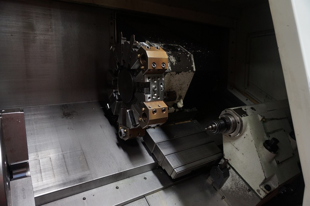 HURCO TM10 